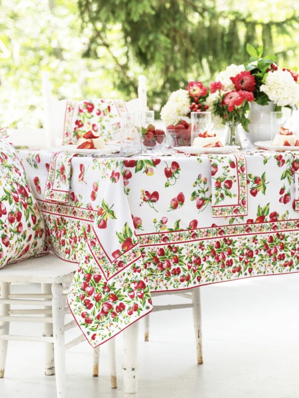 🍓 April Cornell Breakfast Cloth Tablecloth Cotton Strawberry Print 54x54 NEW 🍓